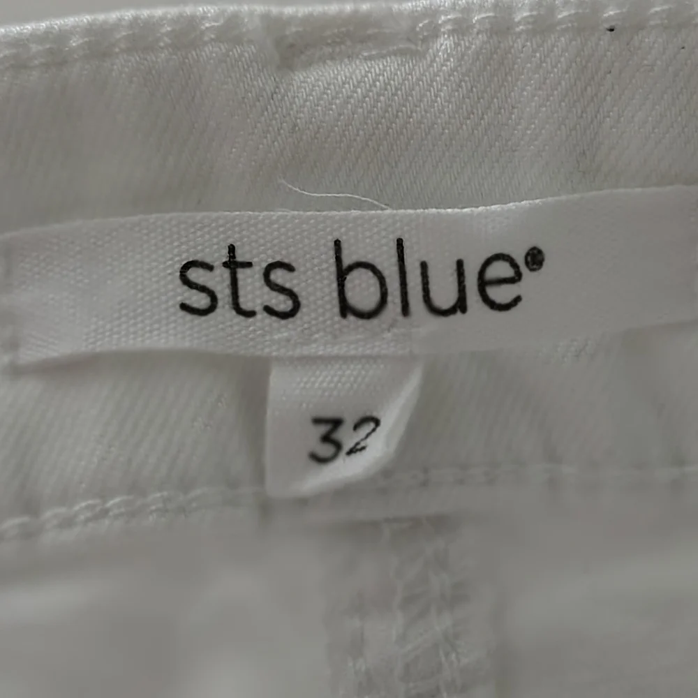 NWOT STS Blue JEANS SIZE 32(14 USA ) Billie High Rise White  30” Inseam